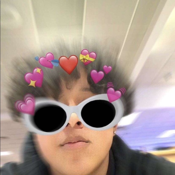 Meet your Posher, Carlos - Picture 1 of 1